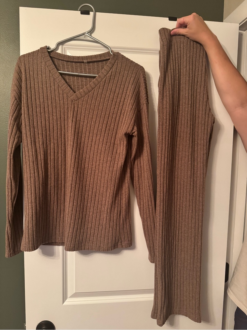 Ribbed V-Neck Sweater Set in Brown